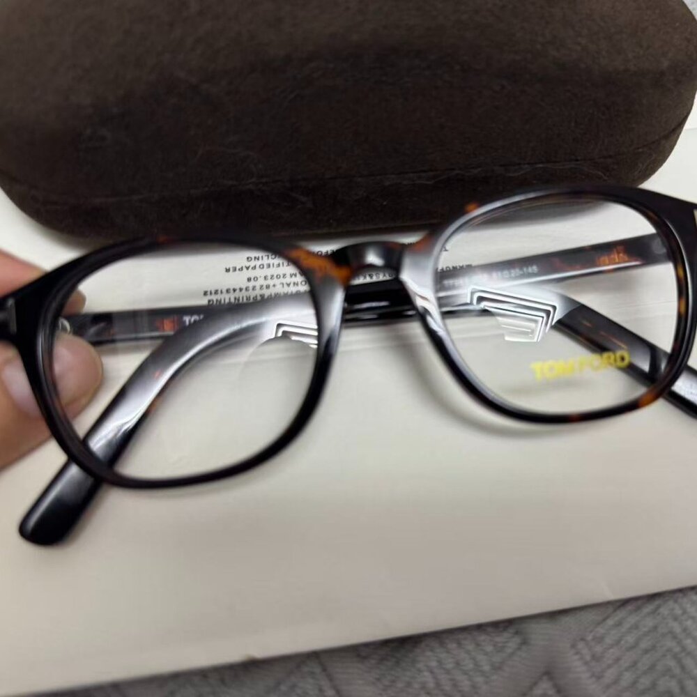 Tom Ford Tortoise Round Glasses - Viral Y2K Babe Vib